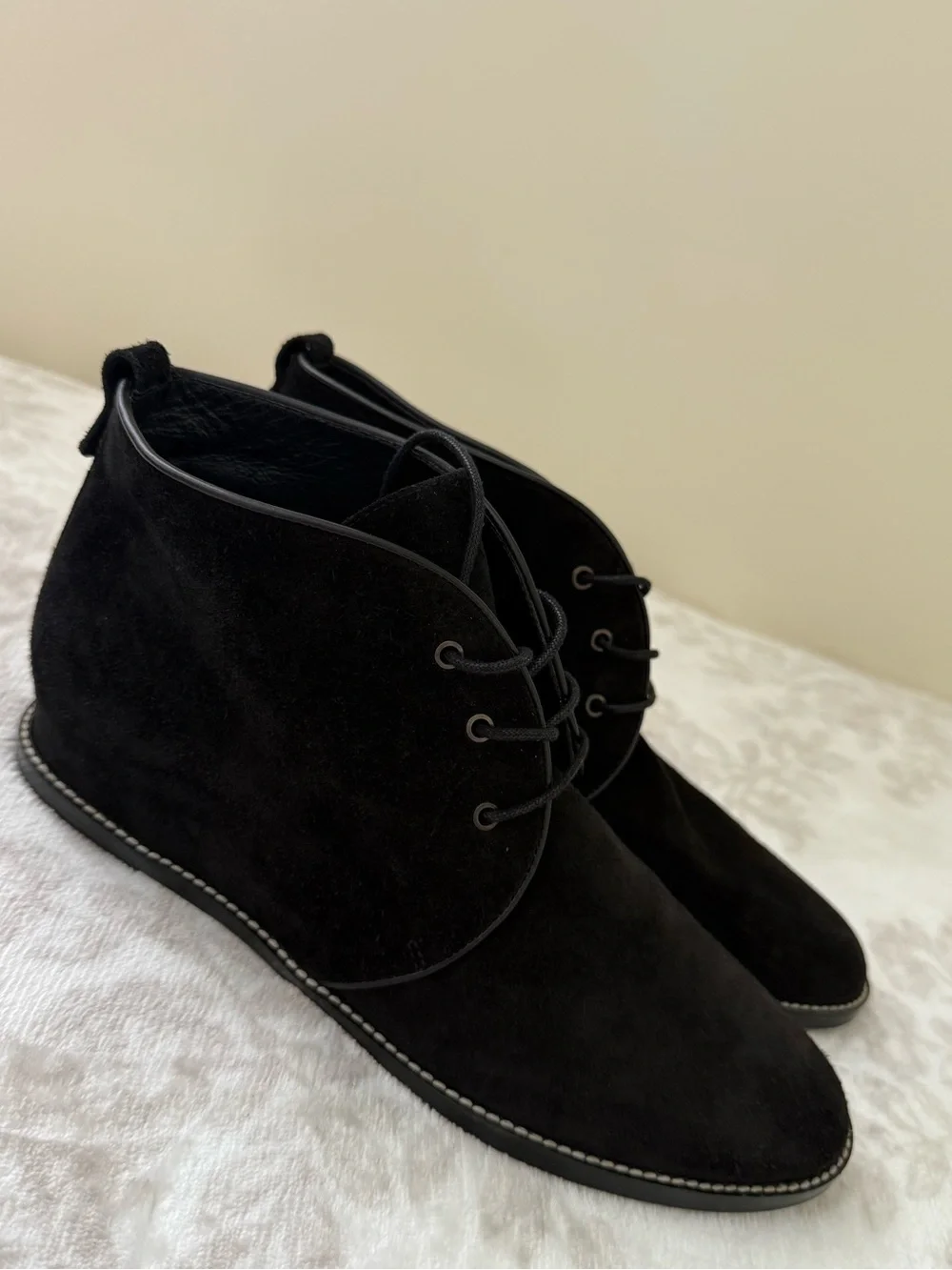 Stuart Weitzman classic black